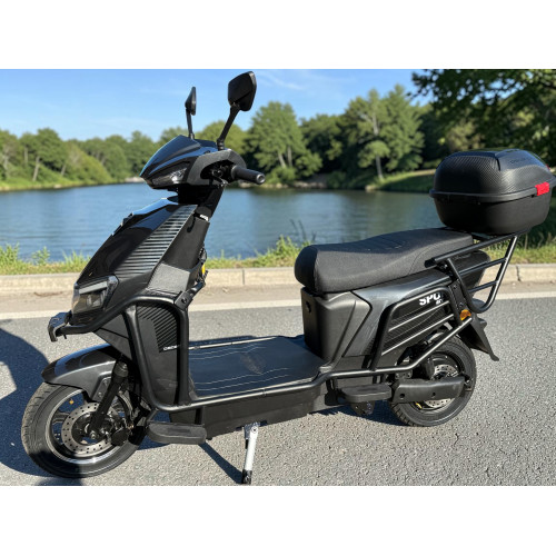 Електроскутер Oscar Sport GT-21, 2500 Вт, 72 В/30 А·год, LiFePO4