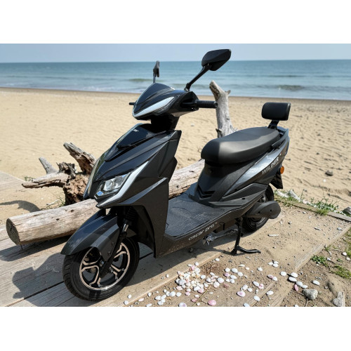 Електроскутер Oscar Wilder GT-13 1500Вт, 72V/25Ah Графен