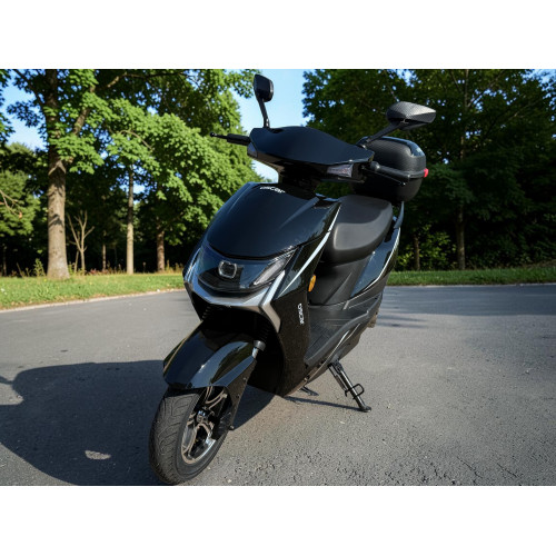 Електроскутер Oscar Mirage GT-15 1500Вт, 72V/25Ah Графен